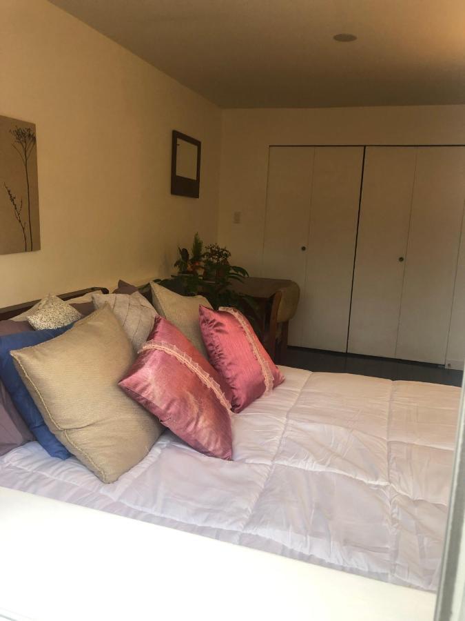 Quiet-Comfy 3 Bedroom Home On A Tree Lined Street In Kits แวนคูเวอร์ ภายนอก รูปภาพ