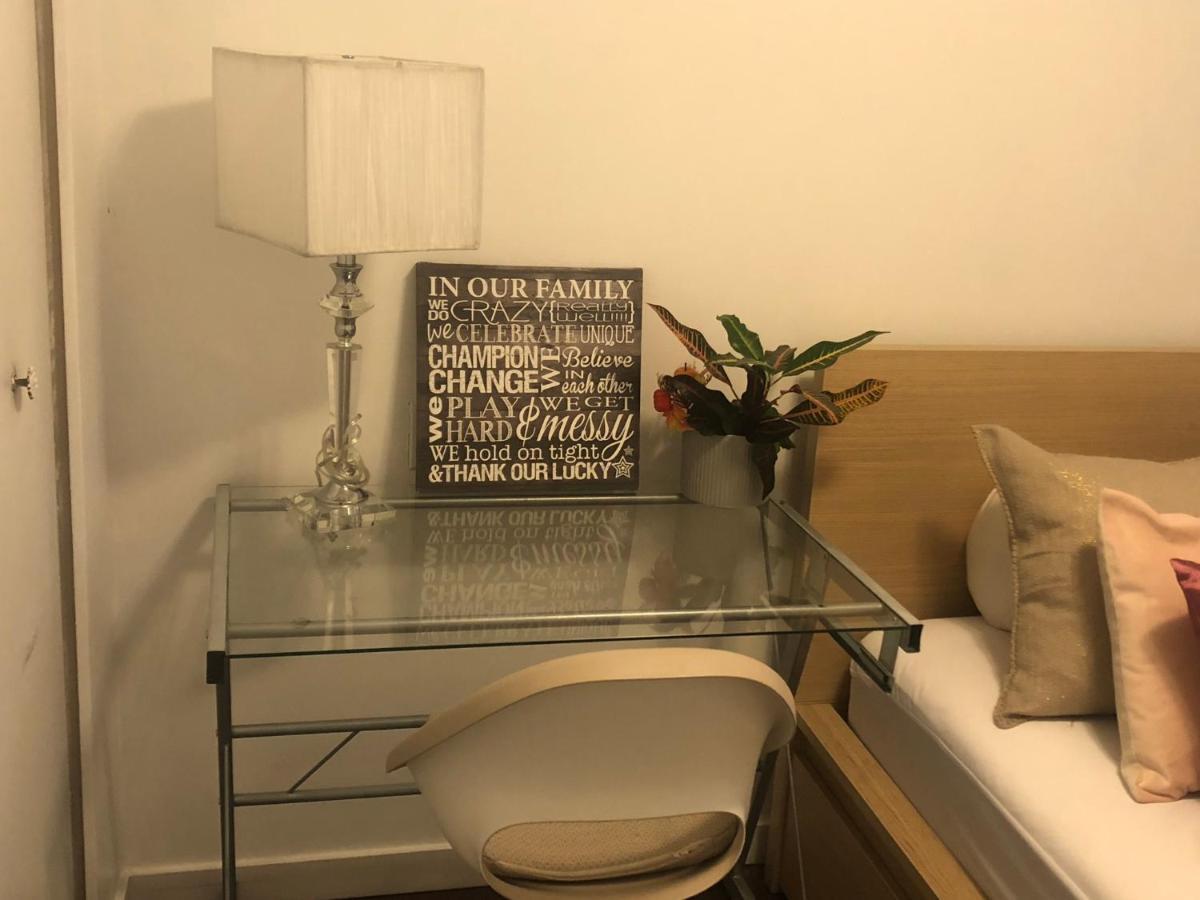 Quiet-Comfy 3 Bedroom Home On A Tree Lined Street In Kits แวนคูเวอร์ ภายนอก รูปภาพ