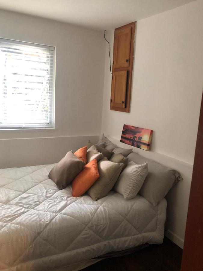 Quiet-Comfy 3 Bedroom Home On A Tree Lined Street In Kits แวนคูเวอร์ ภายนอก รูปภาพ