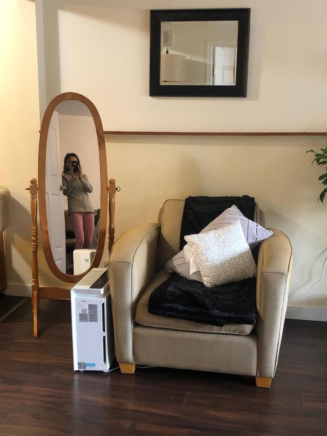Quiet-Comfy 3 Bedroom Home On A Tree Lined Street In Kits แวนคูเวอร์ ภายนอก รูปภาพ